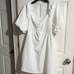 Elegant White Puff Sleeve Dress
